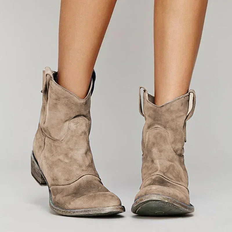 Hania - Stylowe Damskie Botki Western z Haftem