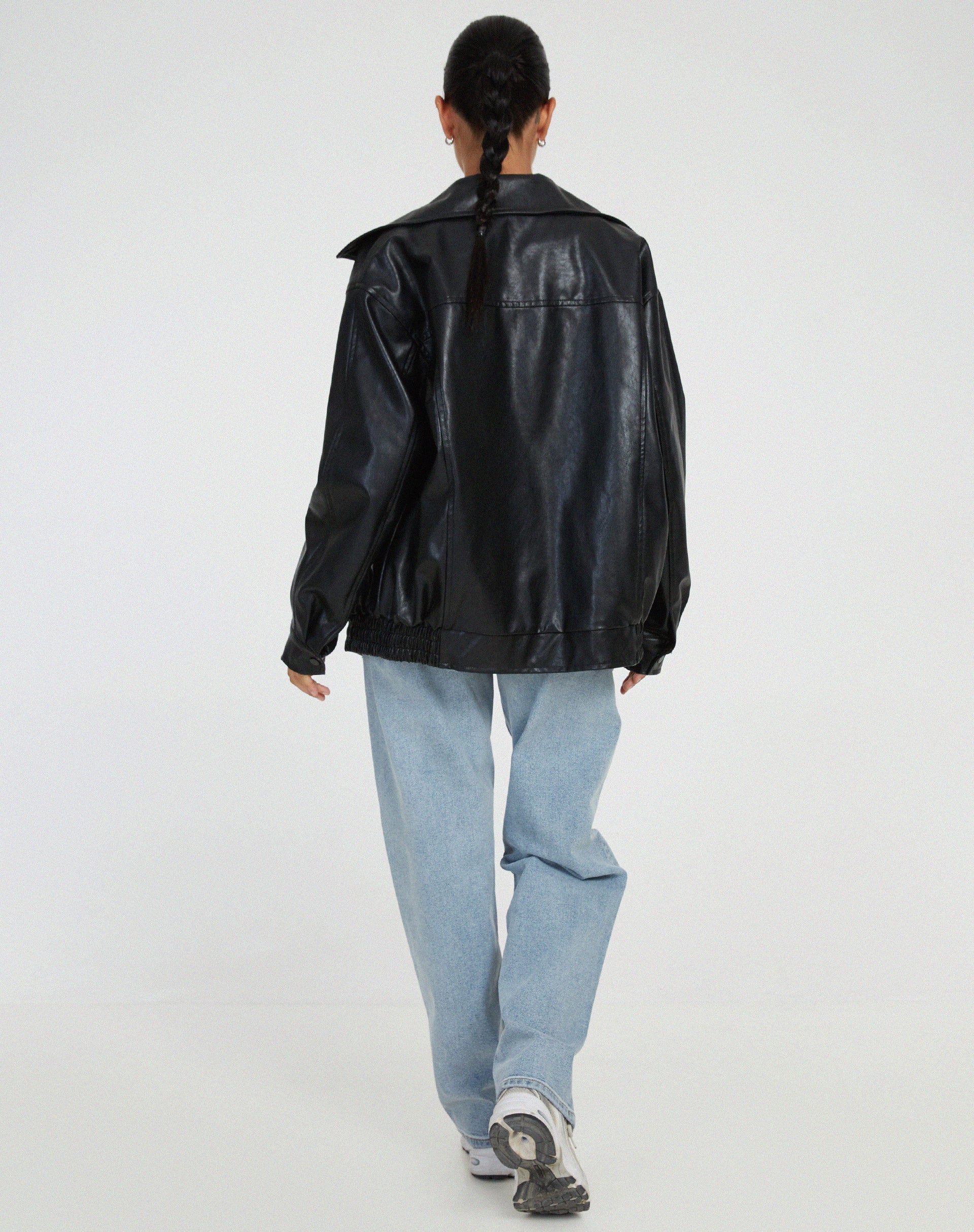 Roksana women's oversized spring bomber jacket in stylish design and vibrant color, perfect for casual outings and transitional weather. 5