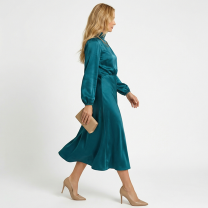 Luksusowa Satynowa Sukienka Midi z Wysokim Kołnierzem | Elegancka Sukienka Wieczorowa