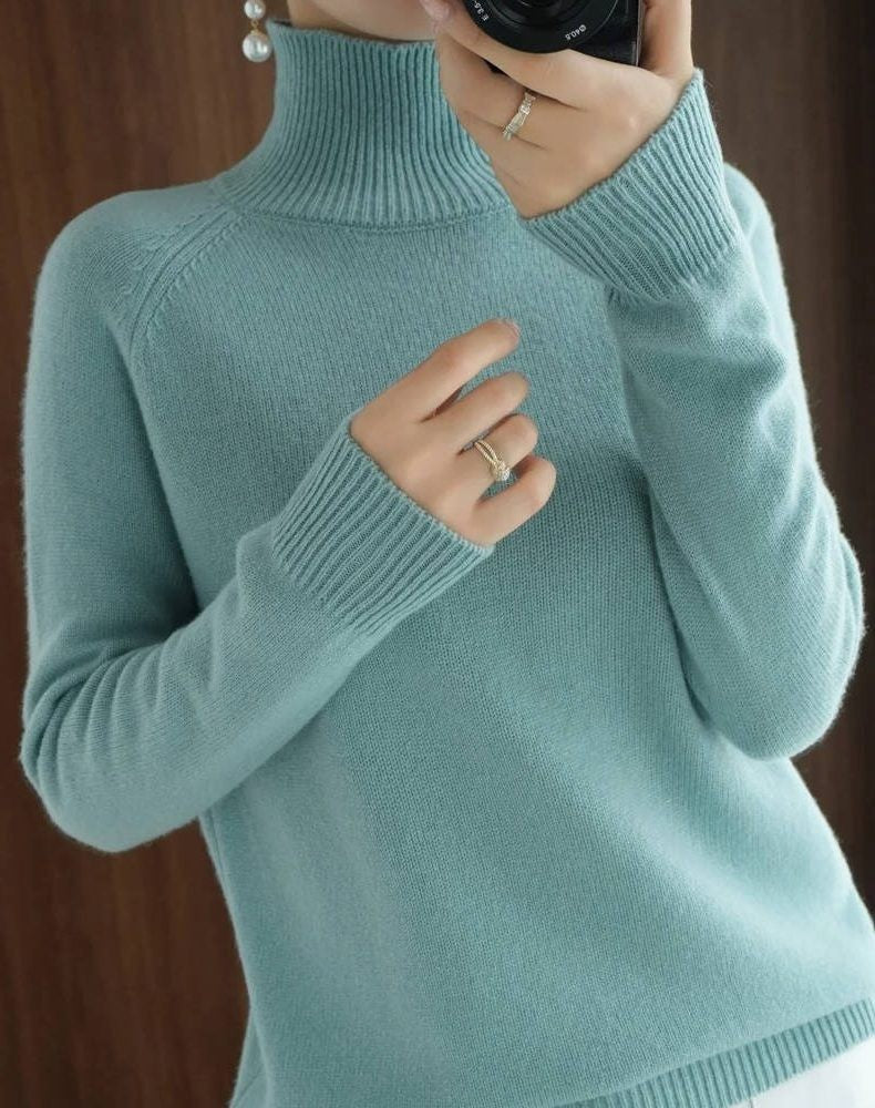 Klaudia | Sweter z golfem i prążkowanymi mankietami
