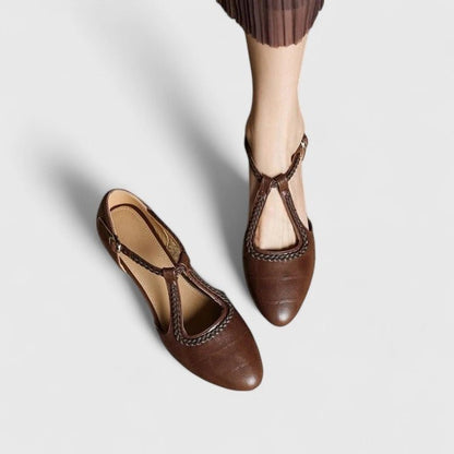 Kordelia | Retro pumps met gevlochten bandje