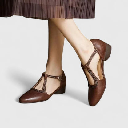 Kordelia | Retro pumps met gevlochten bandje