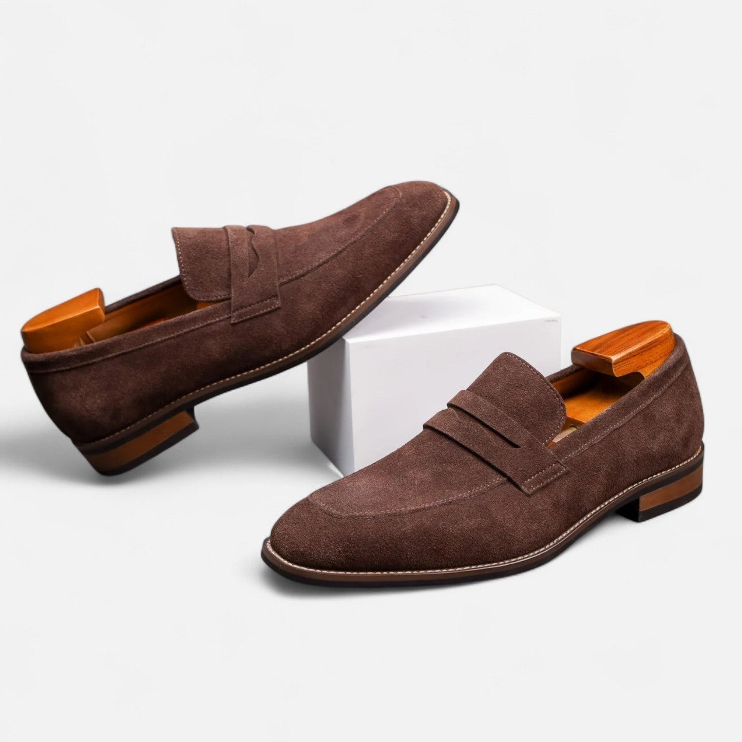 Patrycja | Loafersy z zamszową stóp­ką
